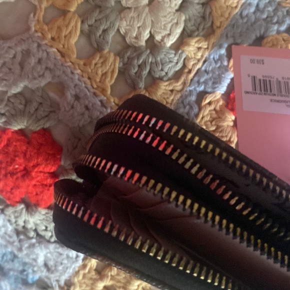 Juicy Couture Liquorice zip around wallet NWT - Picture 3 of 5